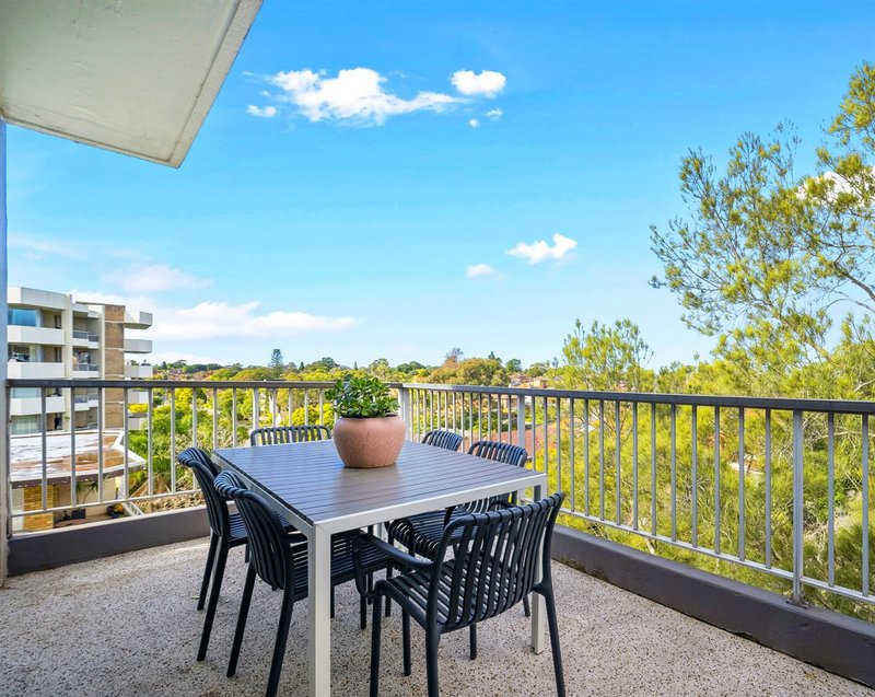 Photo - 27/37 Johnson Street, Chatswood NSW 2067 - Image 2