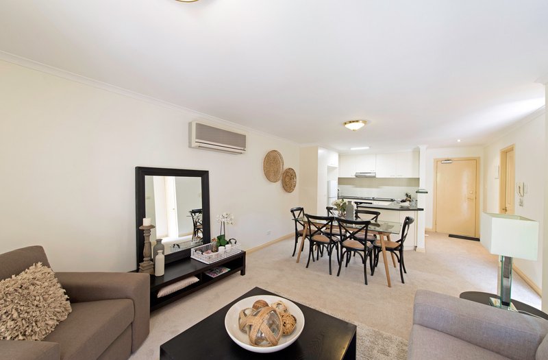 Photo - 27/38 Torrens Street, Braddon ACT 2612 - Image