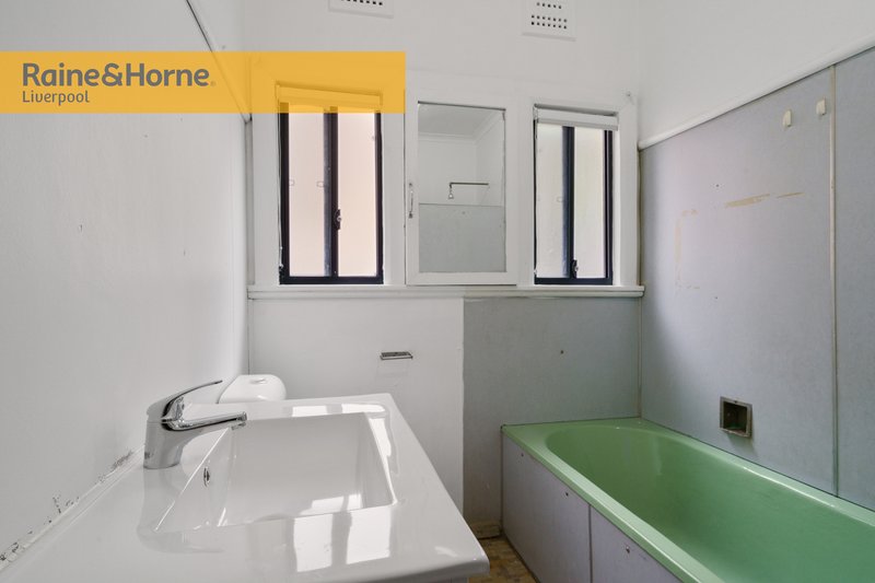 Photo - 274 River Avenue, Carramar NSW 2163 - Image 5