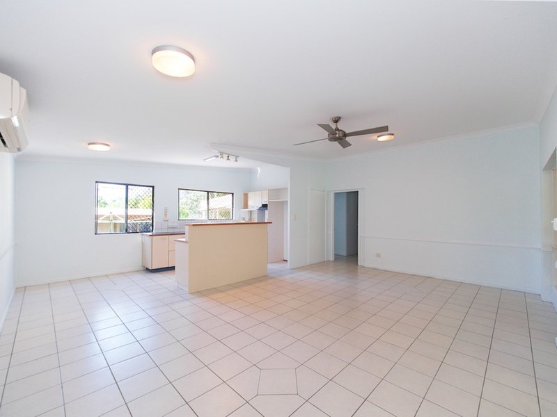 Photo - 274 Springwood Road, Springwood QLD 4127 - Image 11