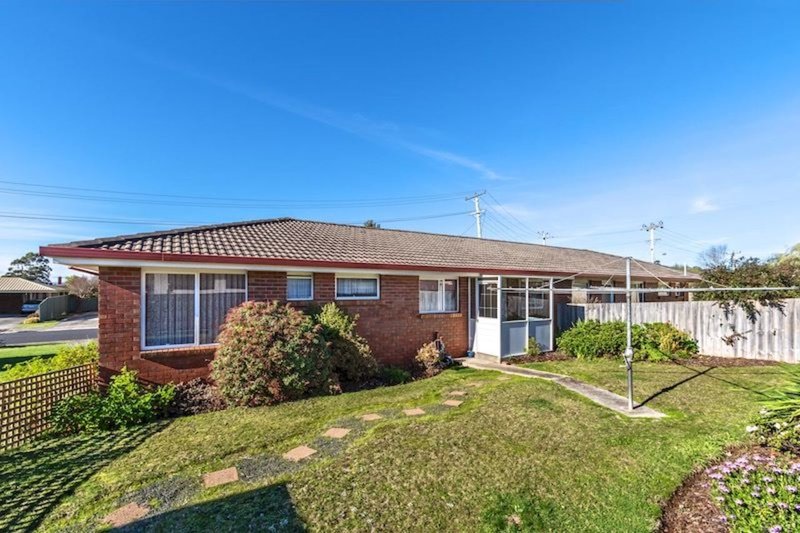 Photo - 2/74 Valley Road, Devonport TAS 7310 - Image 9