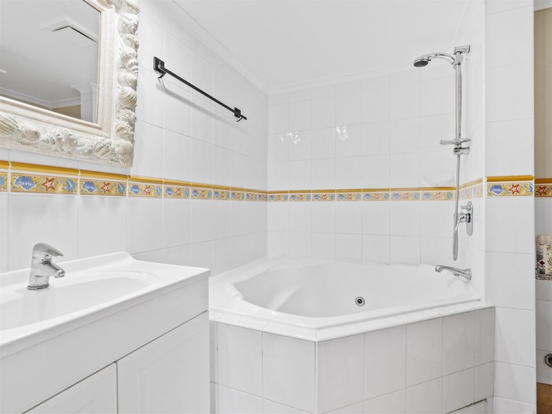 Photo - 27/40 Ferny Avenue, Surfers Paradise QLD 4217 - Image 14