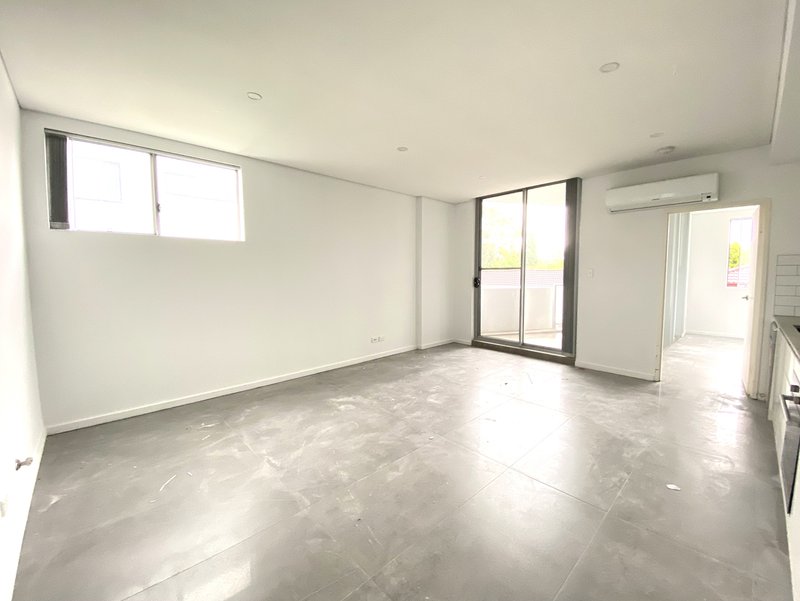 Photo - 27/42-44 Lethbridge Street, Penrith NSW 2750 - Image 2