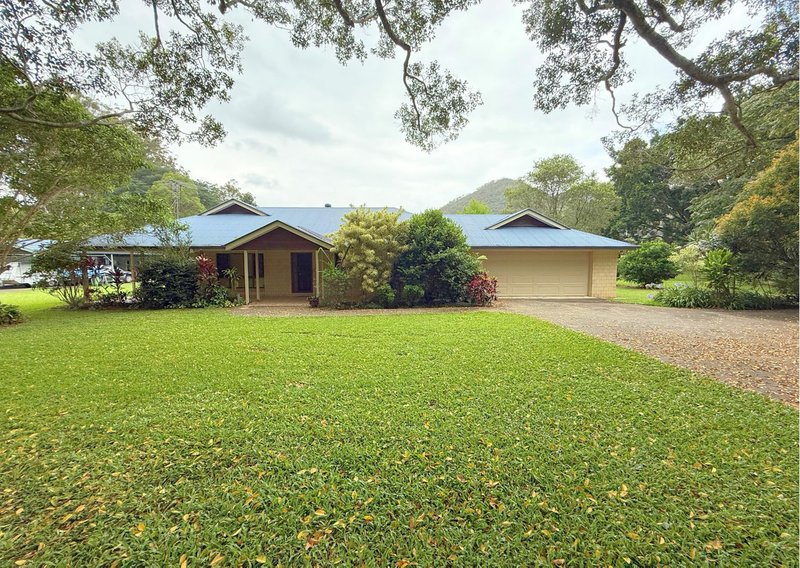 2742 Old Gympie Road, Beerwah QLD 4519