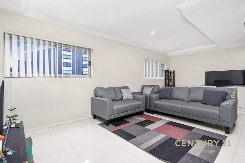 Photo - 27/45-47 Veron Street, Wentworthville NSW 2145 - Image 2