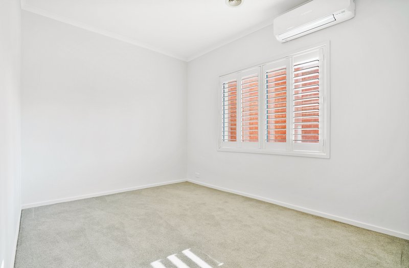 Photo - 2/745-755 Burwood Road, Hawthorn East VIC 3123 - Image 6