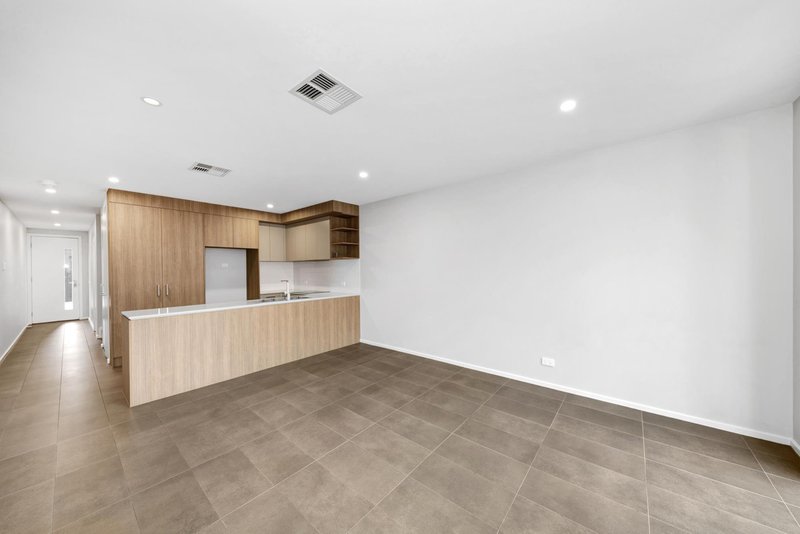 Photo - 27/45 Frencham Street, Downer ACT 2602 - Image 2