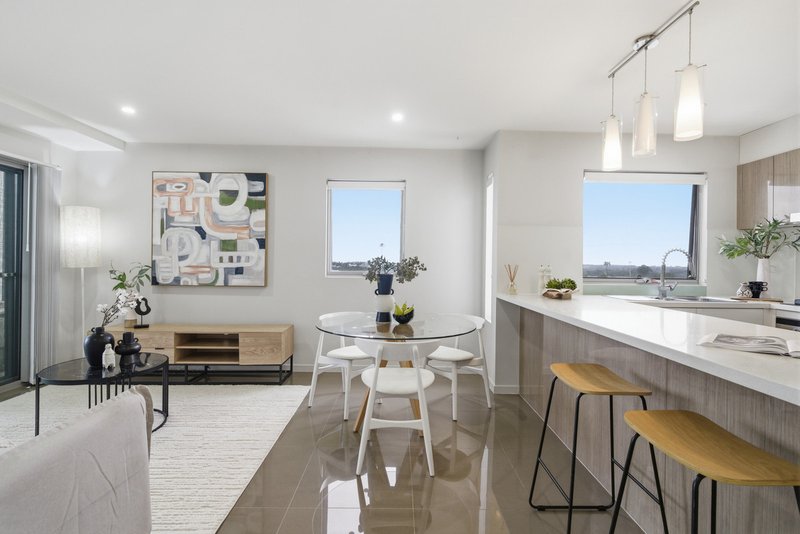 Photo - 2745/1-5 Cremin Street, Upper Mount Gravatt QLD 4122 - Image 4