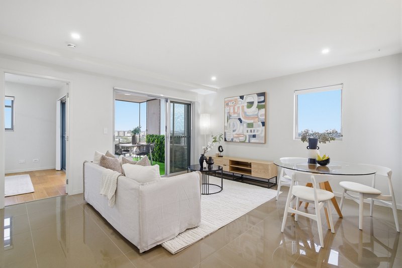 Photo - 2745/1-5 Cremin Street, Upper Mount Gravatt QLD 4122 - Image 6