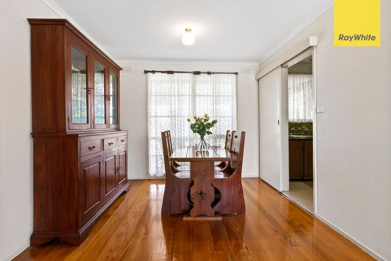 Photo - 275 Furlong Road, St Albans VIC 3021 - Image 3