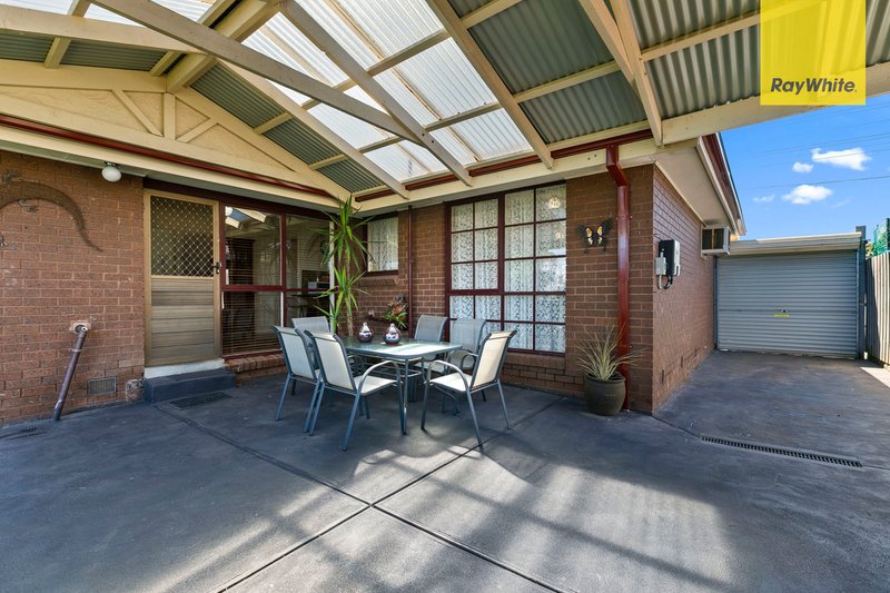 Photo - 275 Furlong Road, St Albans VIC 3021 - Image 8