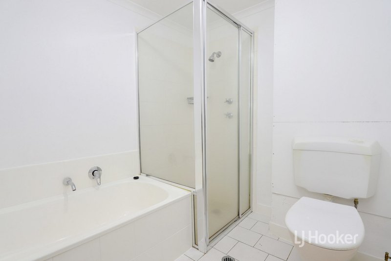 Photo - 27/5 Griffiths Street, Blacktown NSW 2148 - Image 6