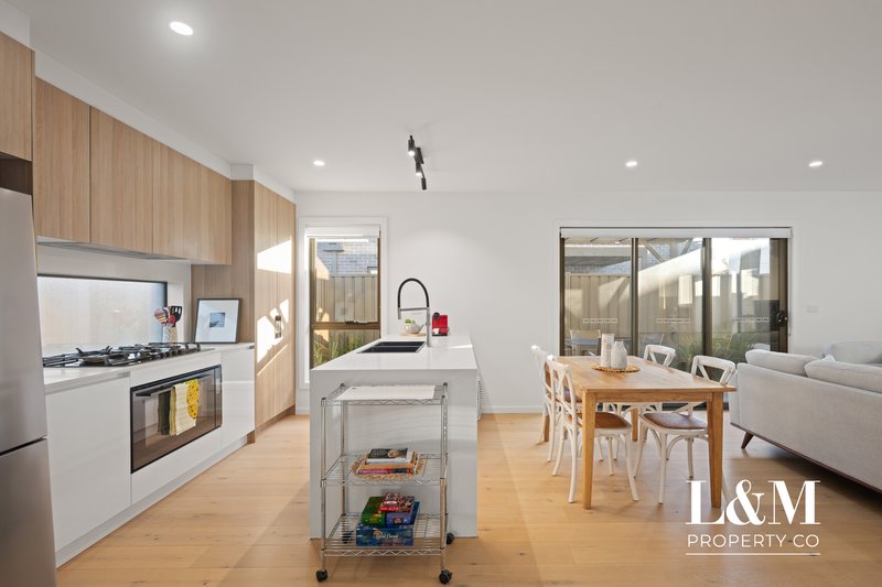 Photo - 2/75 King Street, Airport West VIC 3042 - Image 6
