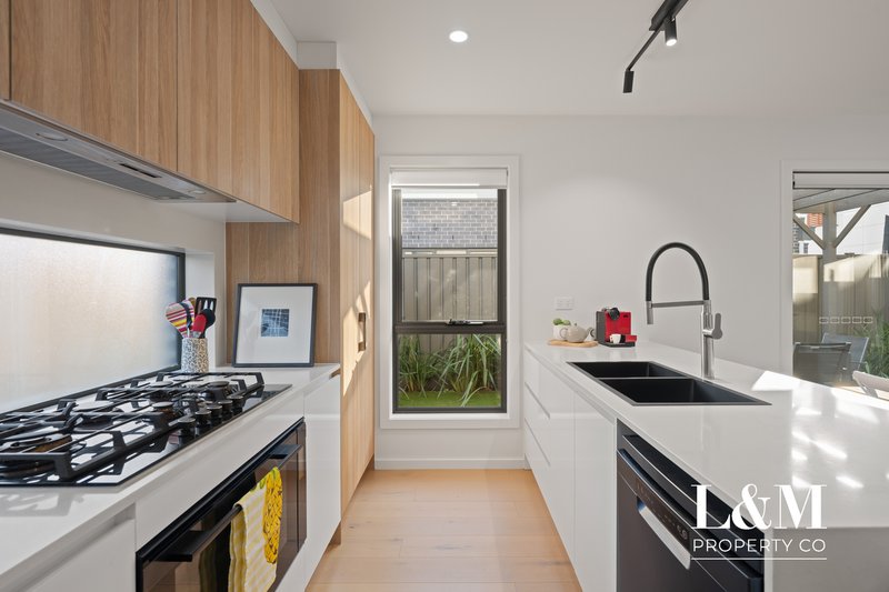 Photo - 2/75 King Street, Airport West VIC 3042 - Image 7