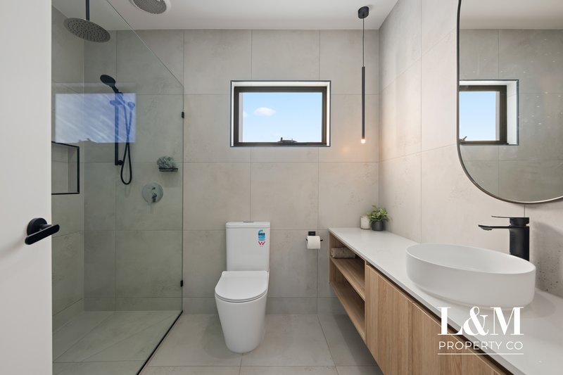 Photo - 2/75 King Street, Airport West VIC 3042 - Image 12