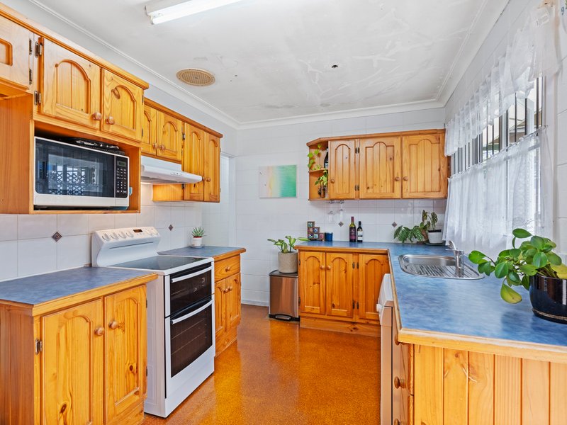 Photo - 275 Railway Parade, Birkdale QLD 4159 - Image 2