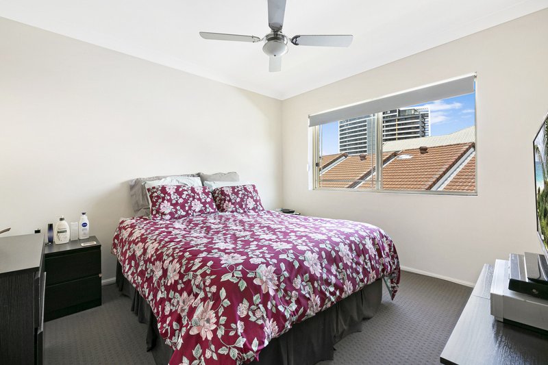 Photo - 27/53 Bauer Street, Southport QLD 4215 - Image 5