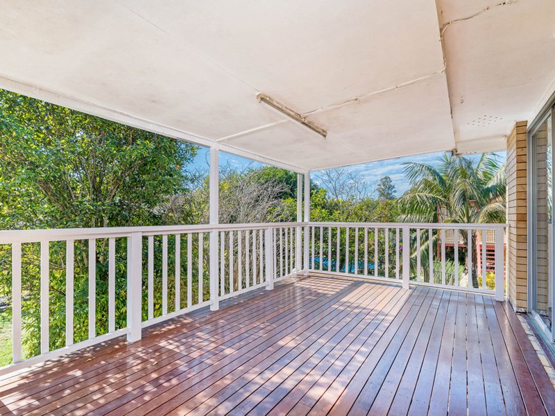 Photo - 276 Broadwater Road, Mansfield QLD 4122 - Image 6