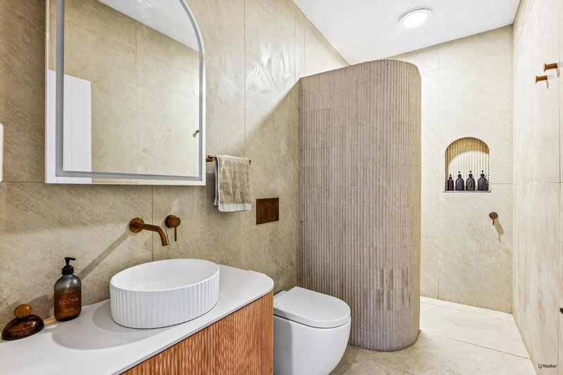 Photo - 2/76 Dutton Street, Coolangatta QLD 4225 - Image 14