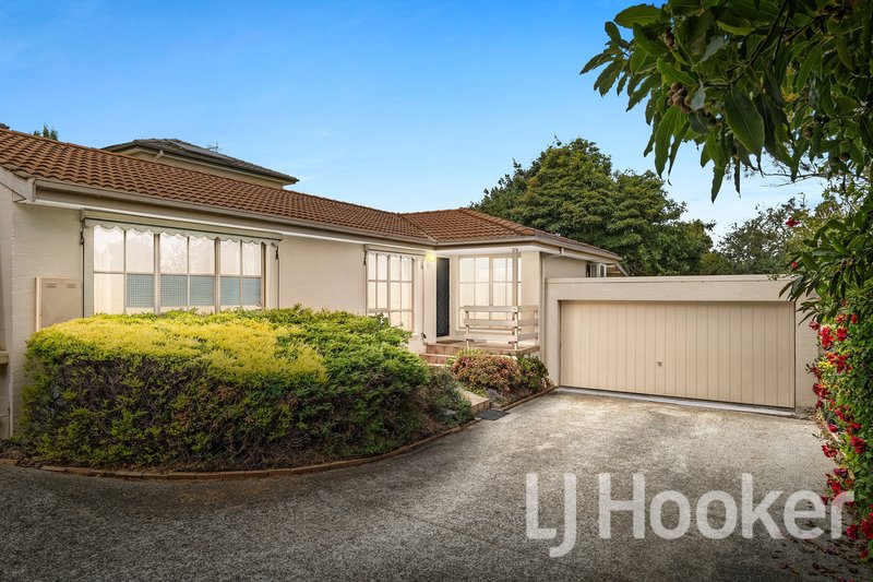 Photo - 2/76 Eley Road, Burwood VIC 3125 - Image 1
