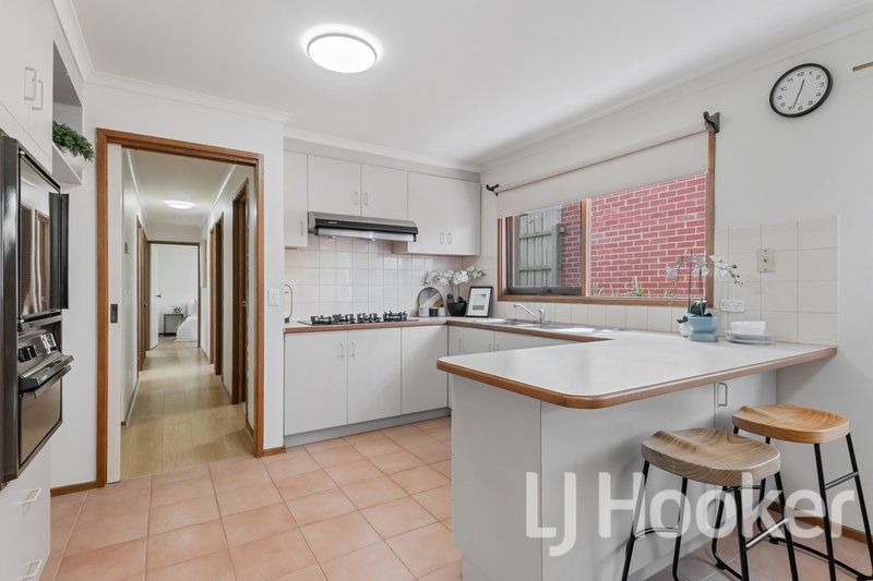 Photo - 2/76 Eley Road, Burwood VIC 3125 - Image 3