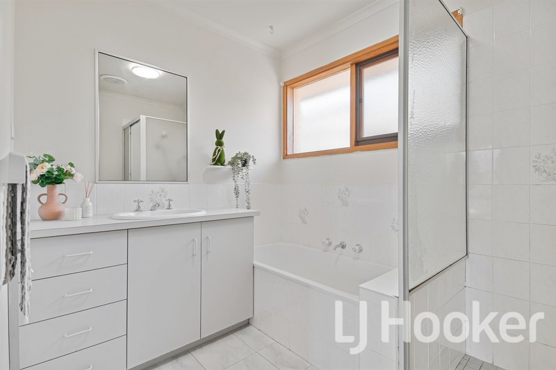 Photo - 2/76 Eley Road, Burwood VIC 3125 - Image 8