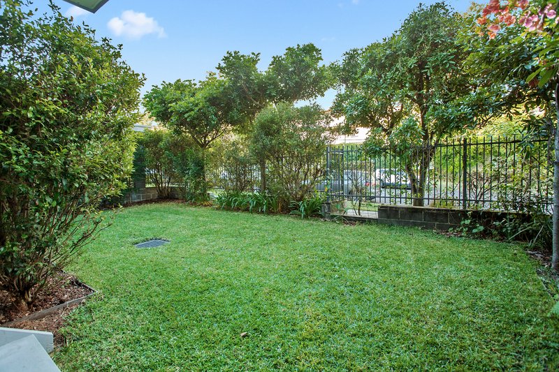 Photo - 2/76 Kenneth Road, Manly Vale NSW 2093 - Image 3