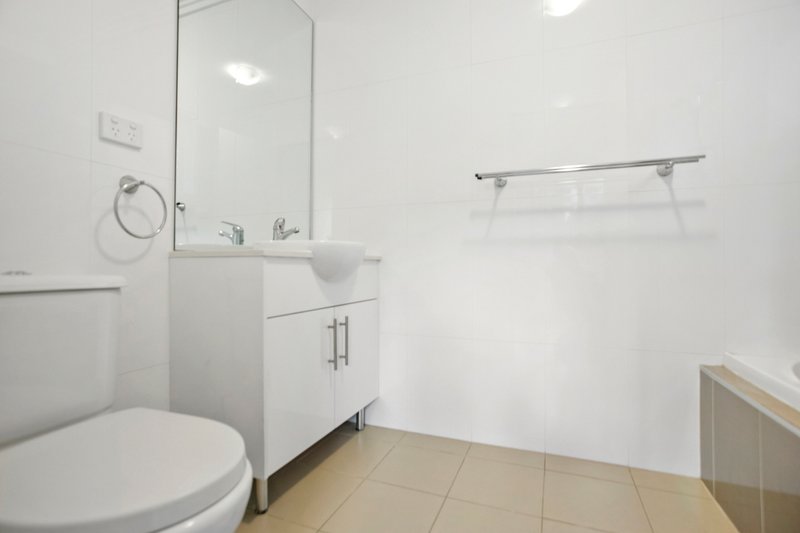 Photo - 2/76 Kenneth Road, Manly Vale NSW 2093 - Image 7