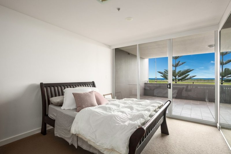 Photo - 27/62 Harbour Street, Wollongong NSW 2500 - Image 5