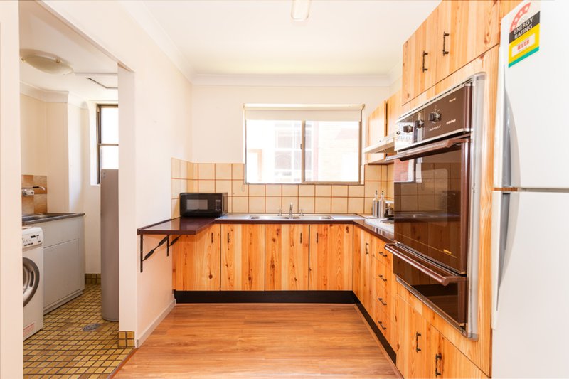 Photo - 2/767 Pittwater Road, Dee Why NSW 2099 - Image 2