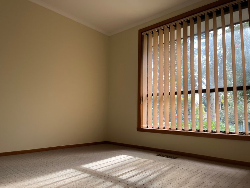 Photo - 277 Childs Road, Mill Park VIC 3082 - Image 6