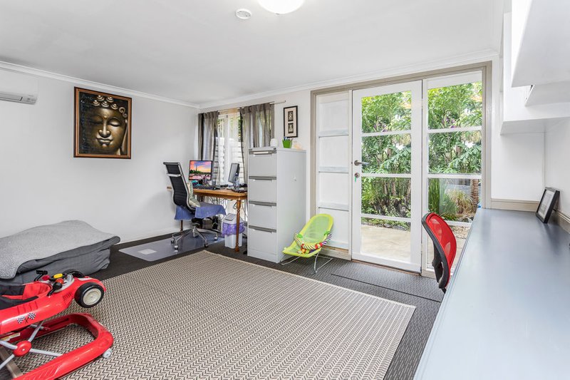 Photo - 277 Macdonnell Road, Clontarf QLD 4019 - Image 14