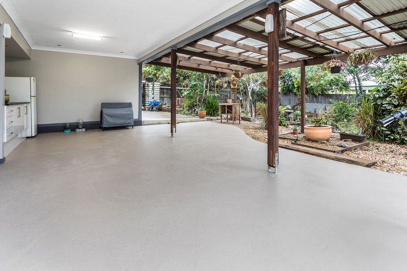 Photo - 277 Macdonnell Road, Clontarf QLD 4019 - Image 17