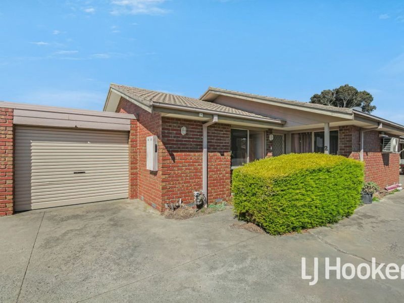 2/77 Oaktree Drive, Hampton Park VIC 3976