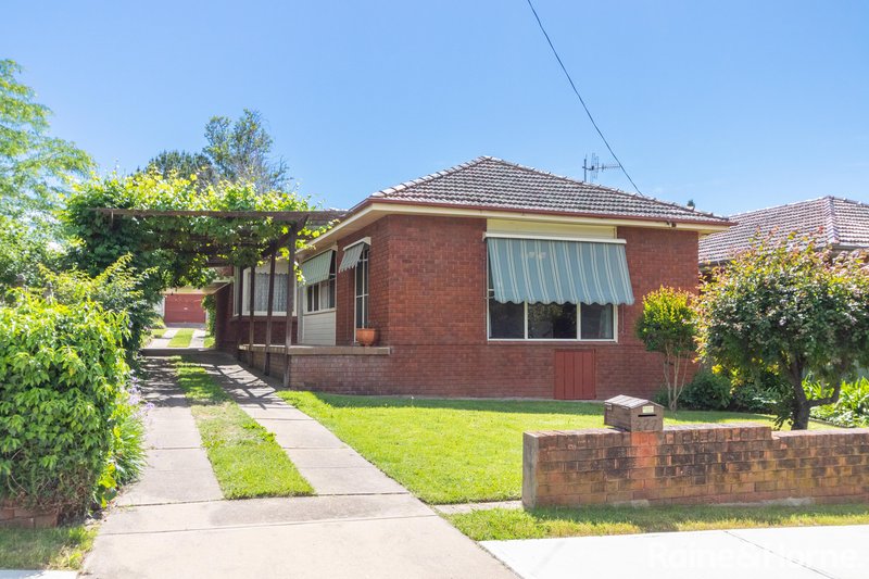 277 Piper Street, Bathurst NSW 2795