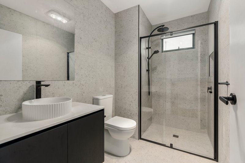 Photo - 2/77 St Vigeons Road, Reservoir VIC 3073 - Image 7