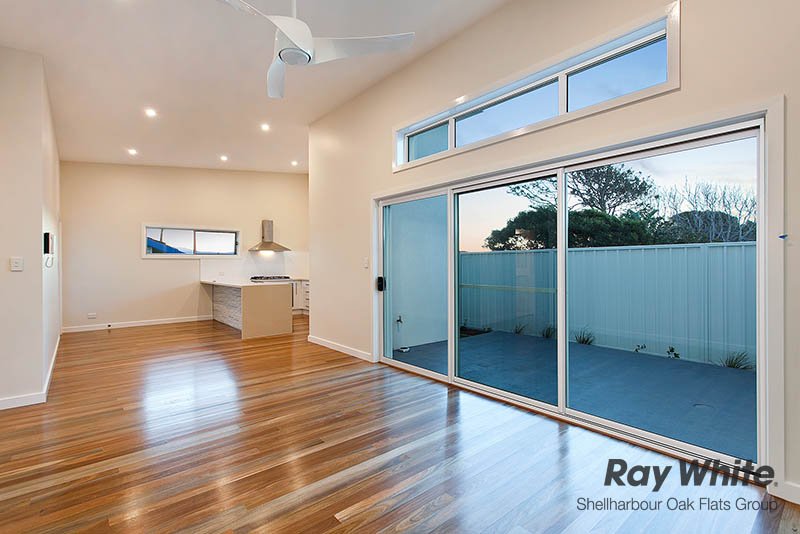 Photo - 2/77 Wentworth Street, Shellharbour NSW 2529 - Image 2