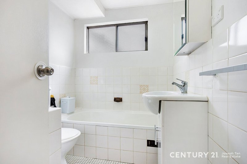 Photo - 27/8-10 Lane Cove Road, Ryde NSW 2112 - Image 5