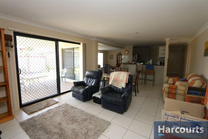 Photo - 278 Bestmann Rd , Sandstone Point QLD 4511 - Image 5