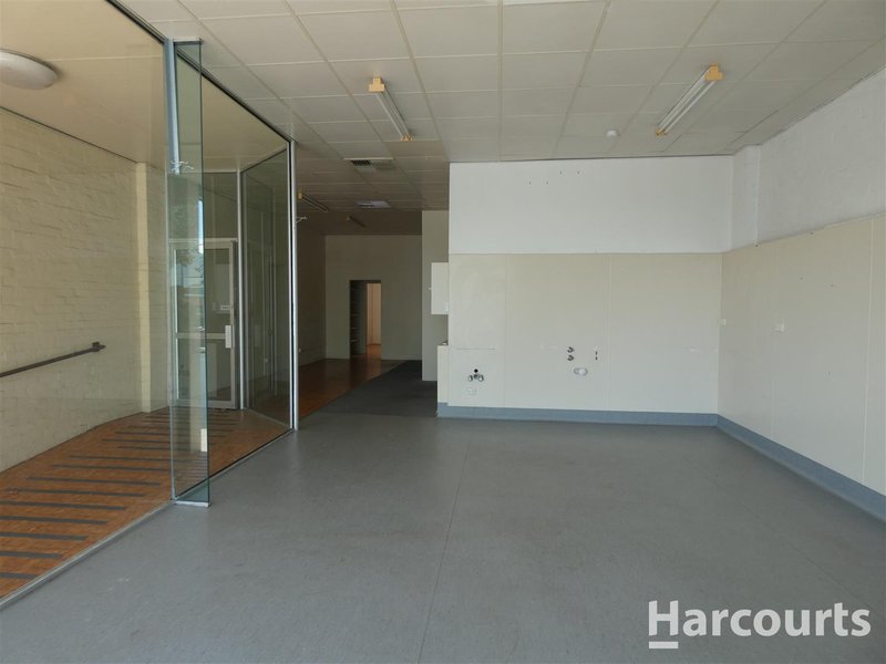 Photo - 2/78 Firebrace Street, Horsham VIC 3400 - Image 4