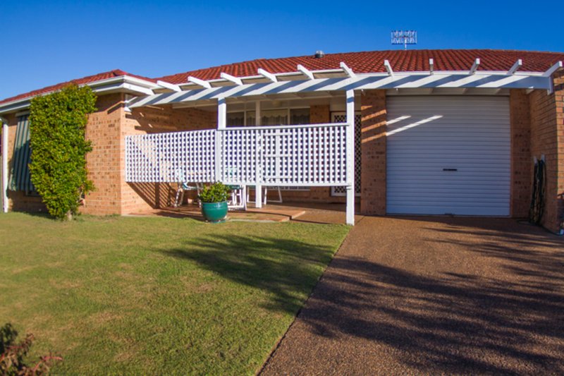 2/78 Hind Avenue, Forster NSW 2428