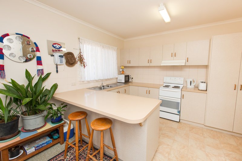 Photo - 2/78 Ilex Street, Red Cliffs VIC 3496 - Image 2