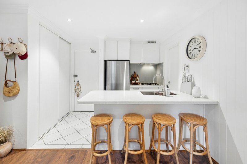 Photo - 27/8 Koorala Street, Manly Vale NSW 2093 - Image 3