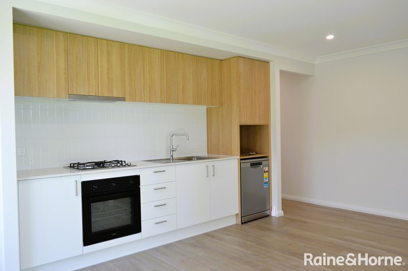 Photo - 2/78 O'Shea Circuit, Cessnock NSW 2325 - Image 1
