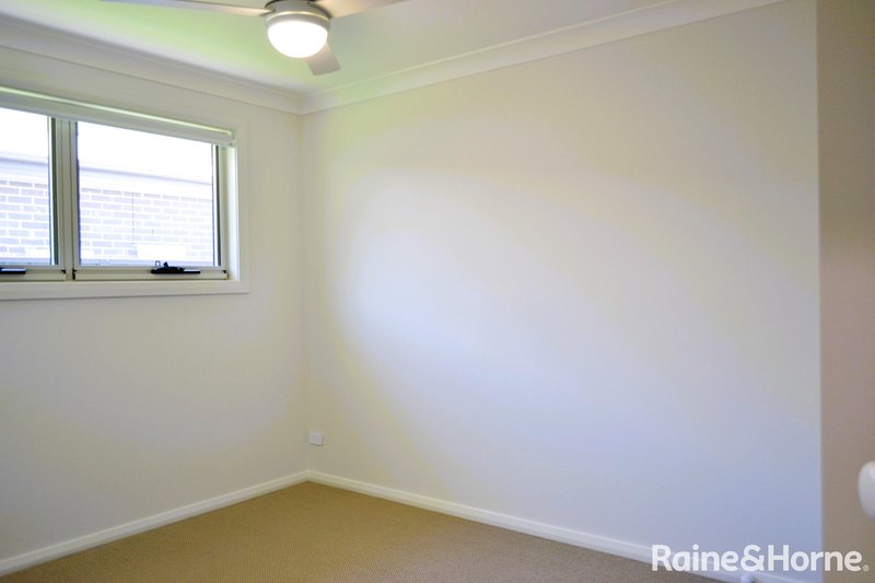 Photo - 2/78 O'Shea Circuit, Cessnock NSW 2325 - Image 3