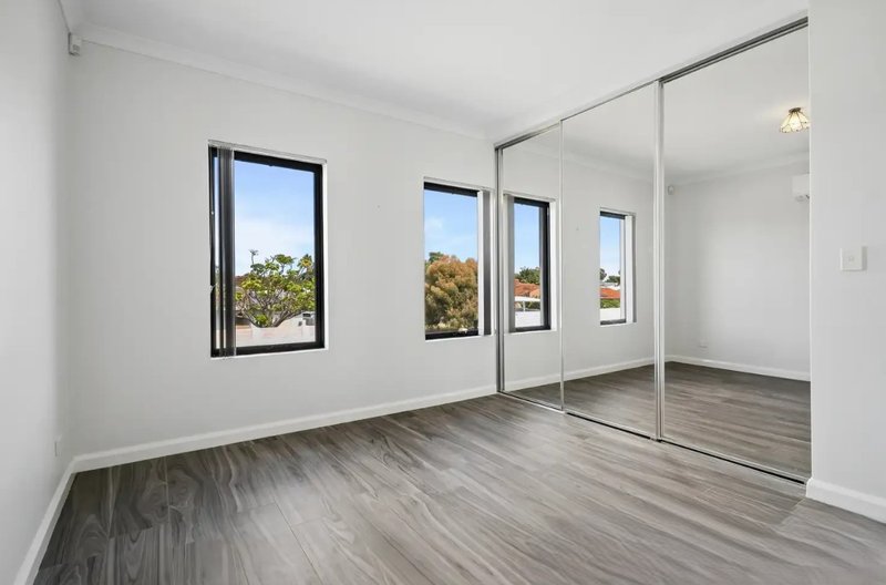 Photo - 2/78 Parkin Street, Rockingham WA 6168 - Image 20
