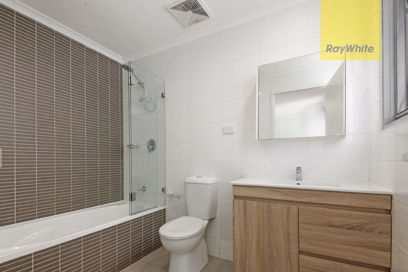 Photo - 27/9-11 Cowper Street, Parramatta NSW 2150 - Image 7