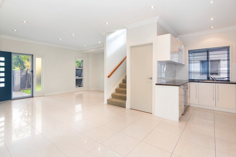 Photo - 2/79 Amelia Street, Nundah QLD 4012 - Image 7