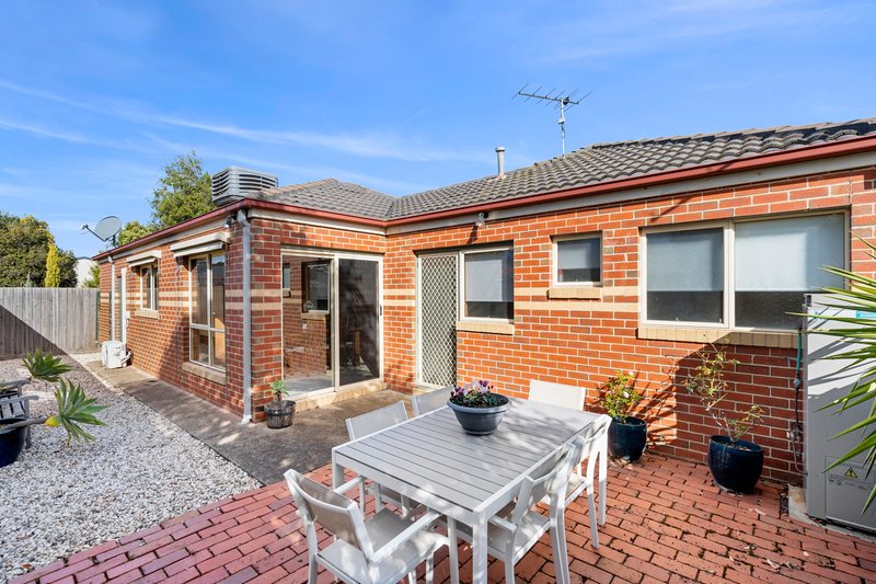 Photo - 2/79 Cameron Crescent, Lara VIC 3212 - Image 12