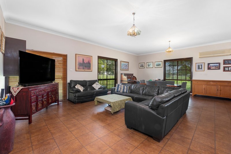 Photo - 279 Fairey Road, South Windsor NSW 2756 - Image 14